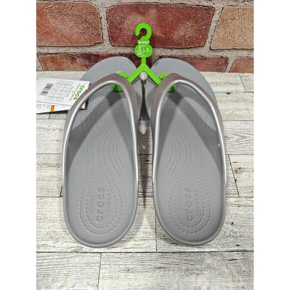 Crocs Kadee II Metallic Flip Women\'s Size 9 Silver Sandals 210148-040 NWT
